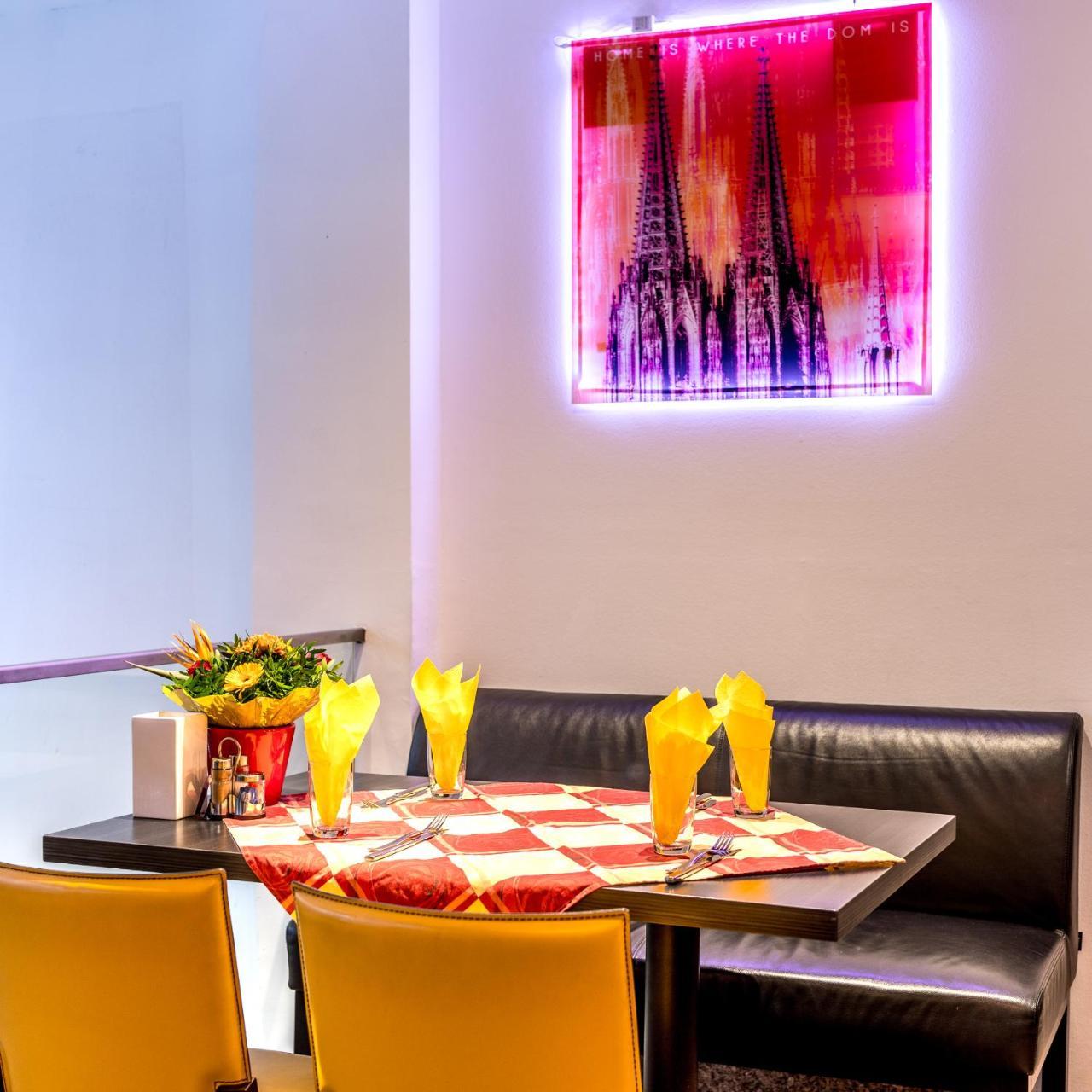 Hotel Am Museum Koeln Ngoại thất bức ảnh